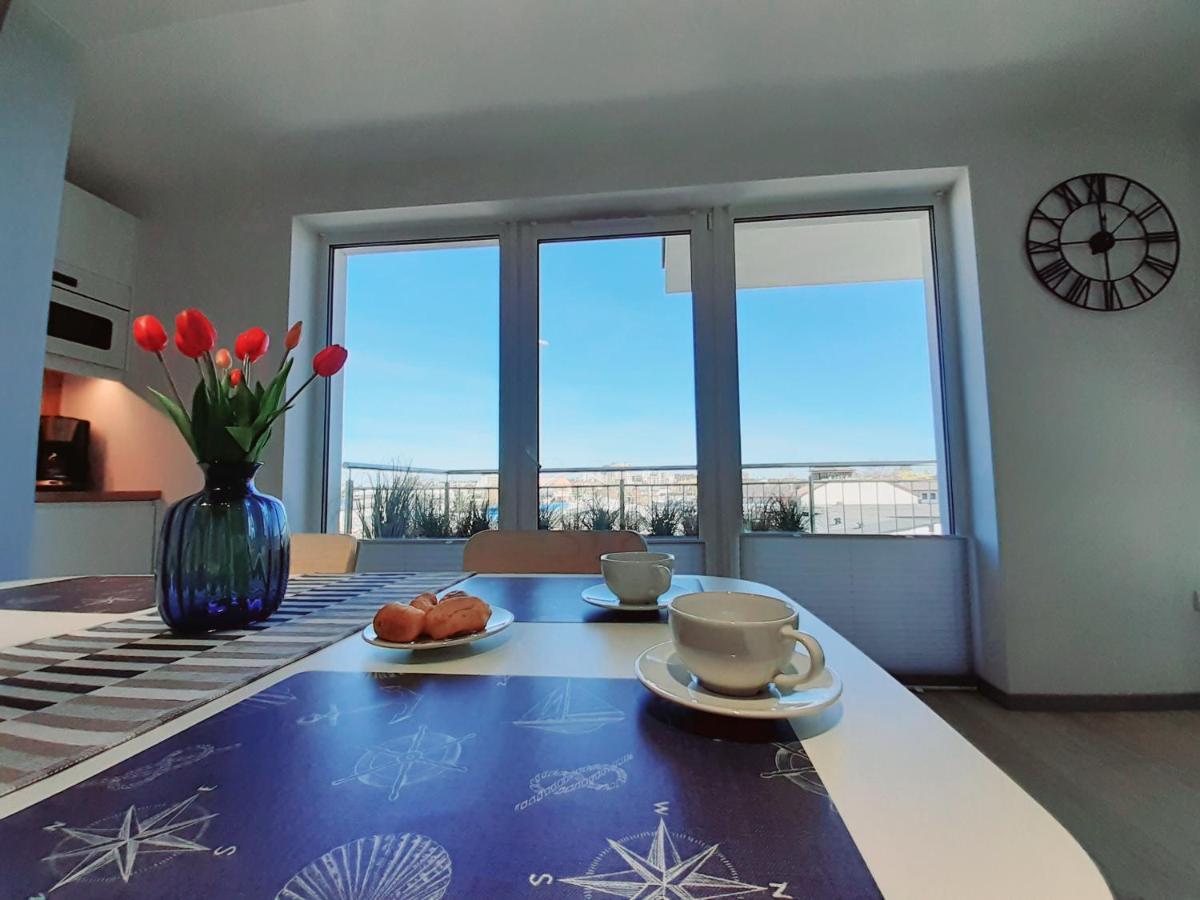 Apartament Kapitanski Mostek 17A Z Widokiem Na Port I Latarnie Morska Oraz Garazem Appartement Kołobrzeg Buitenkant foto